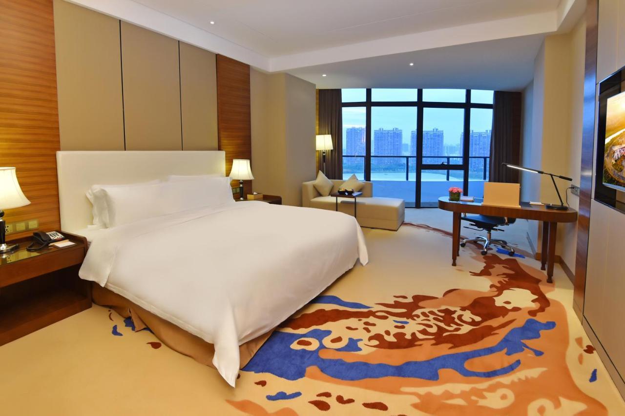 Grand Skylight International Hotel Huizhou Хуижоу Екстериор снимка